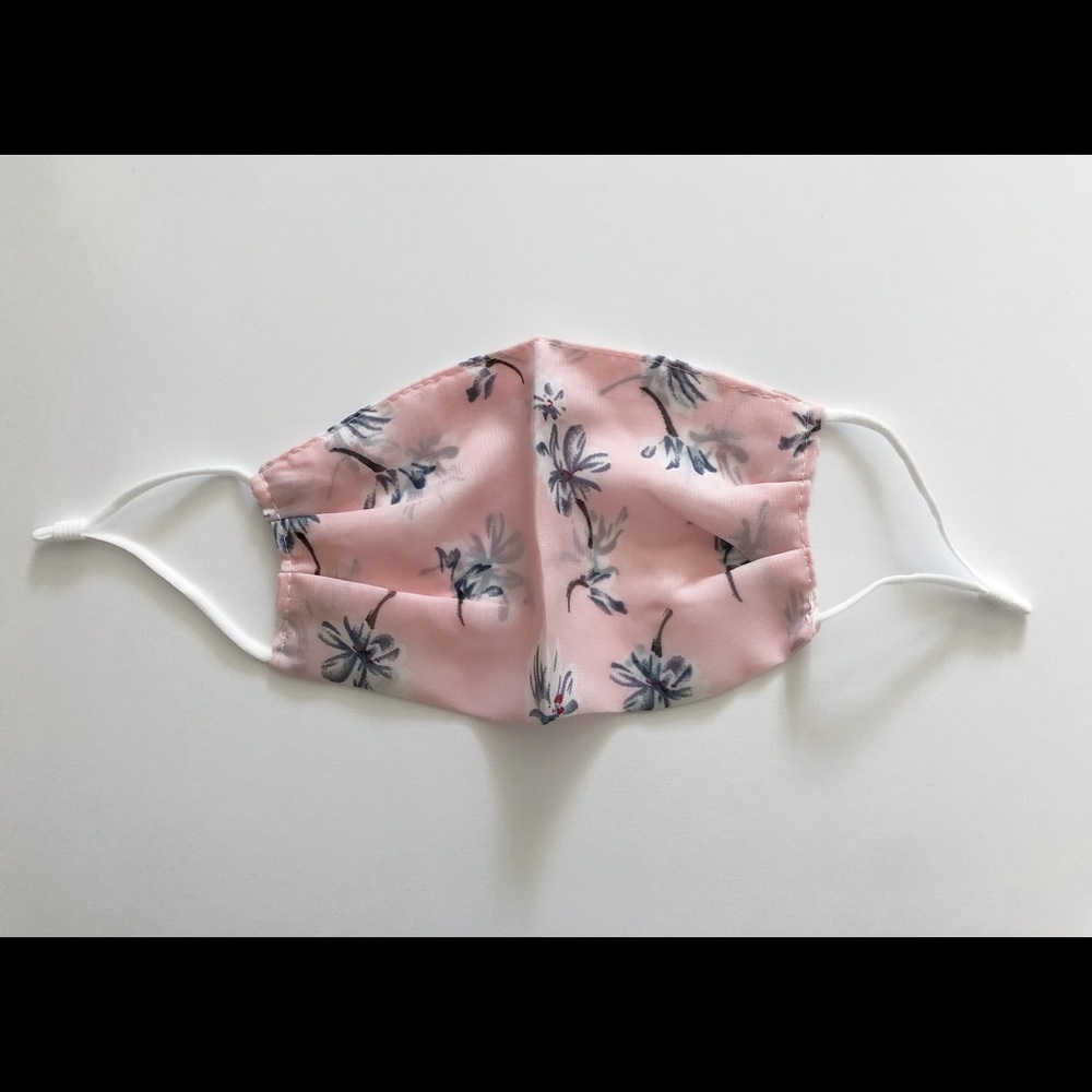 WASHABLE AND REUSABLE FACE MASK